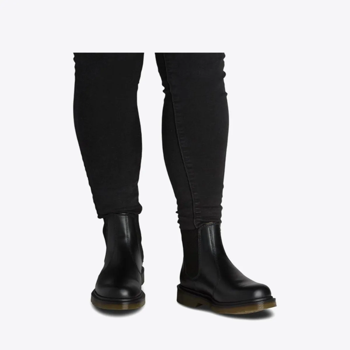 2976 Smooth Chelsea Boot