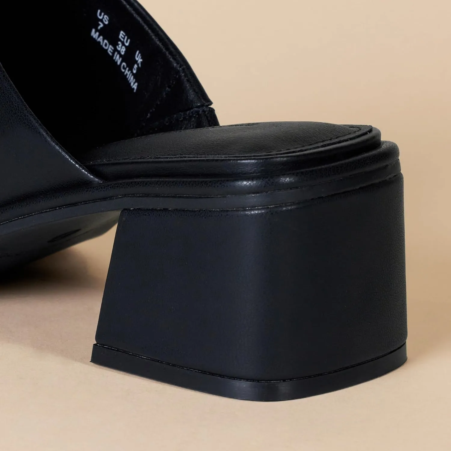 Amazon Essentials Women's Block Heel Mule