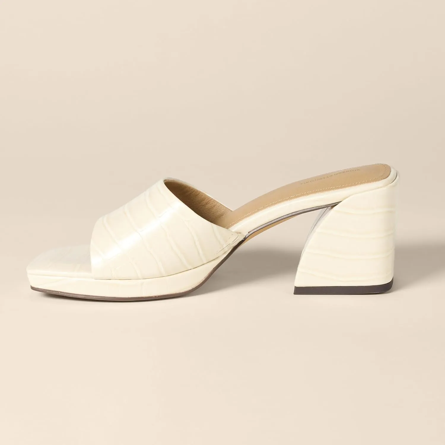 Amazon Essentials Women's Platform Mule Sandals