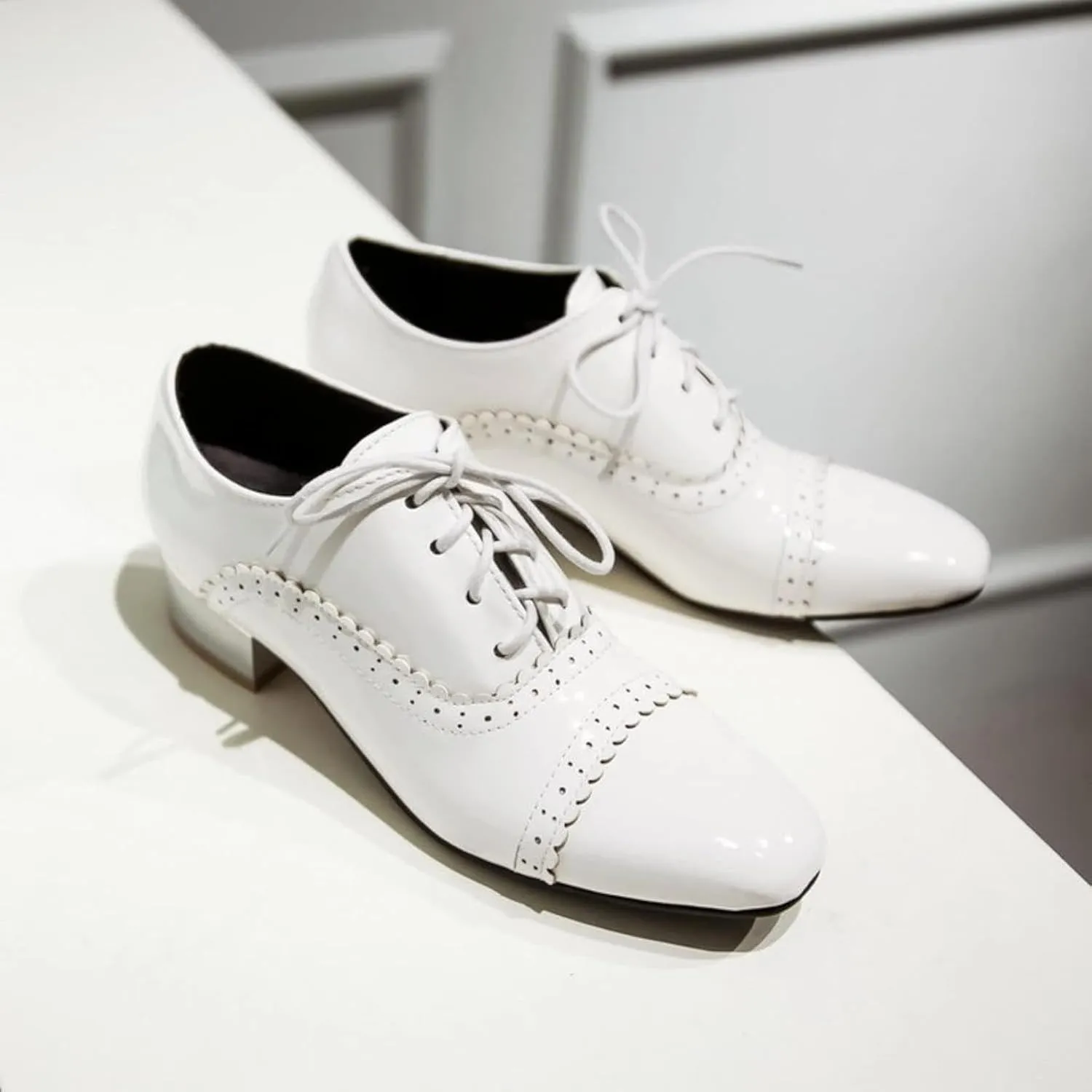 Brogue Women's High Heels Patent Leather Lace Oxford Shoes Comfortable High Heels Women's Party Dress Shoes