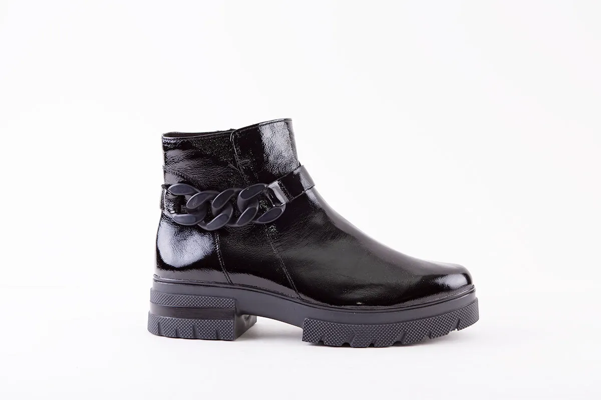 CAPRICE - 25413-017 LOW HEEL ANKLE BOOT - BLACK PATENT