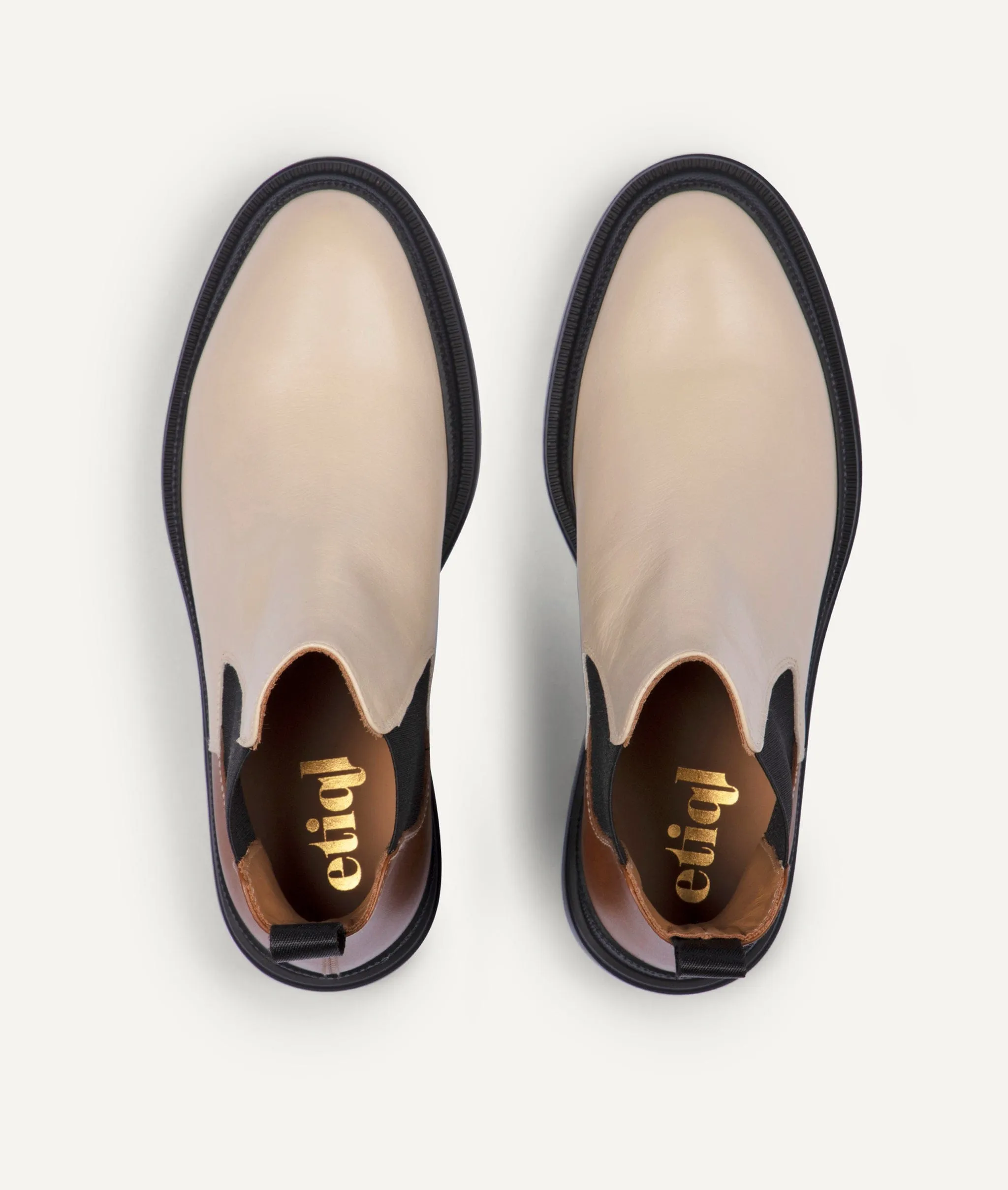 City Chelsea Boot in Calf Leather