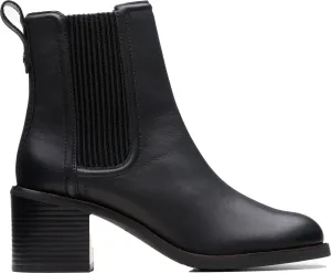Clarks Women's Chamberly Top Chelsea Boot