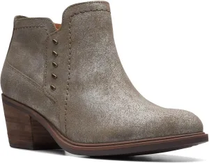 Clarks Women's Neva Lo Ankle Boot