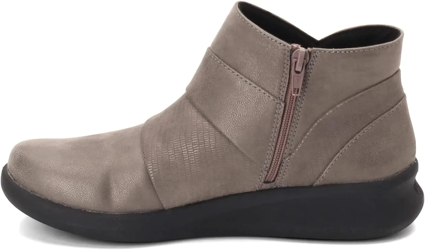Clarks Women's Sillian 2.0 Rise Ankle Boot