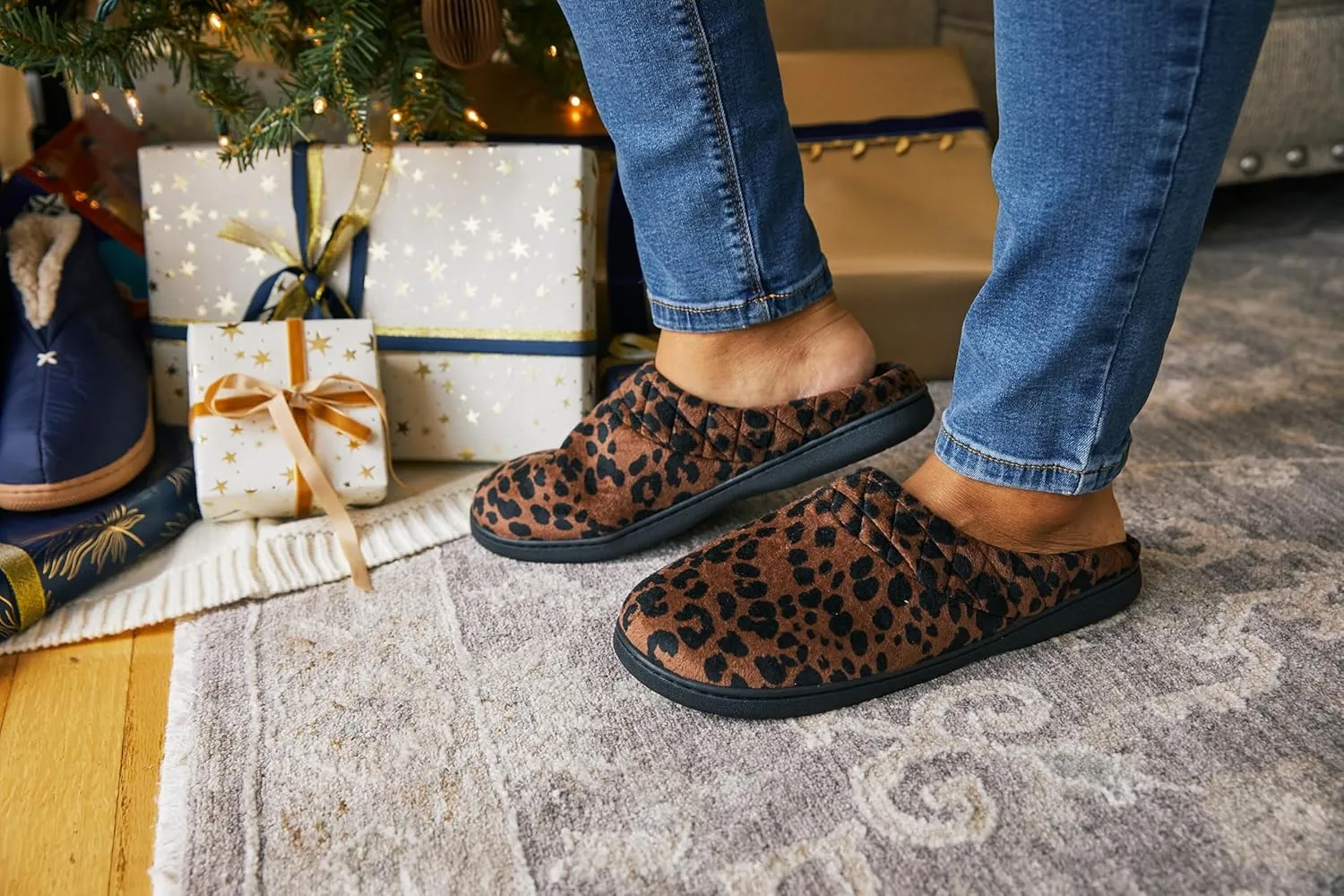 Dearfoams Women's Memory Foam Indoor Outdoor Darcy Velour Clog House Slipper with Wide Widths