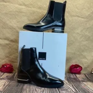 Dolce Vita Black Natina Ankle Bootie 9.5M