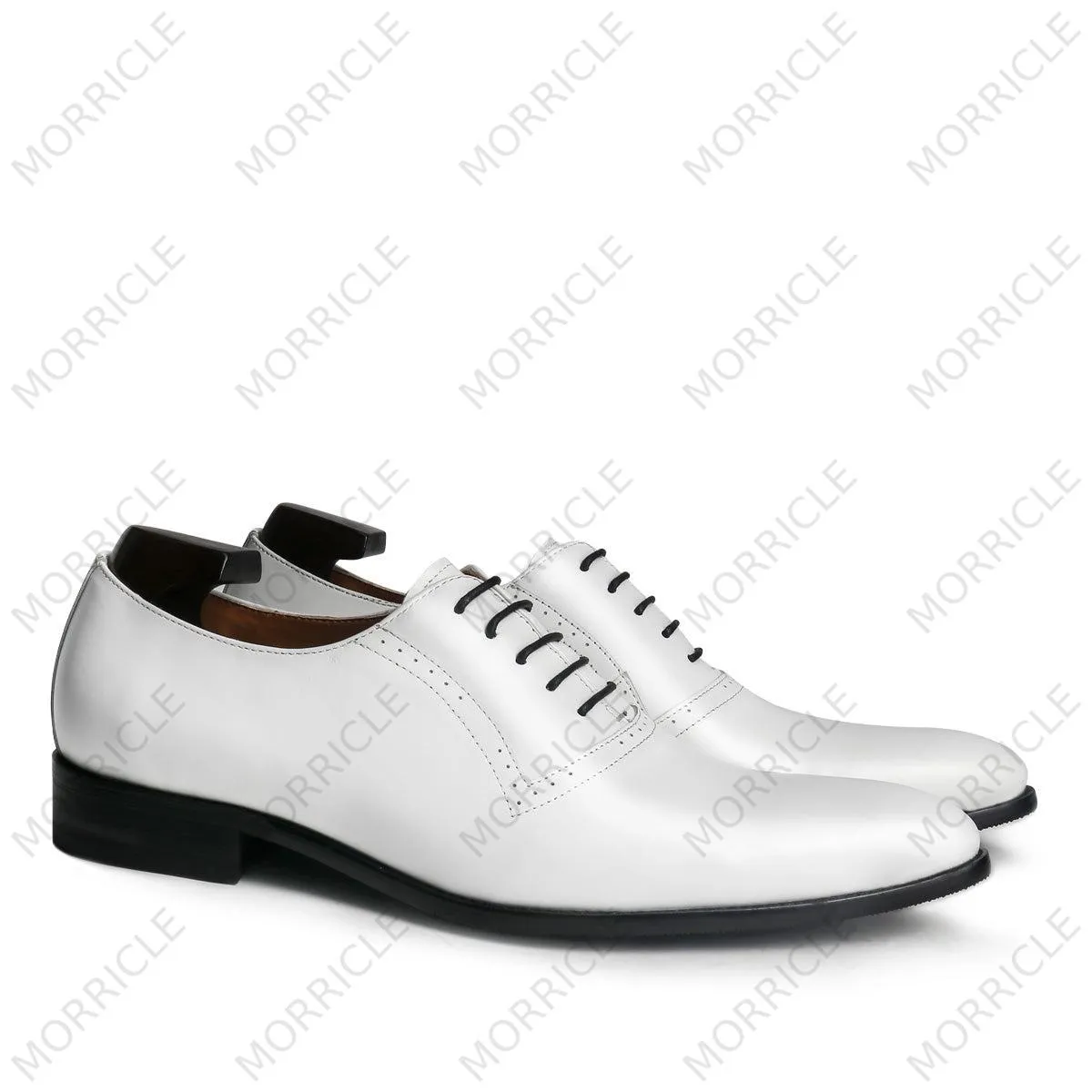 Elegant White Plain Toe Oxford Shoes