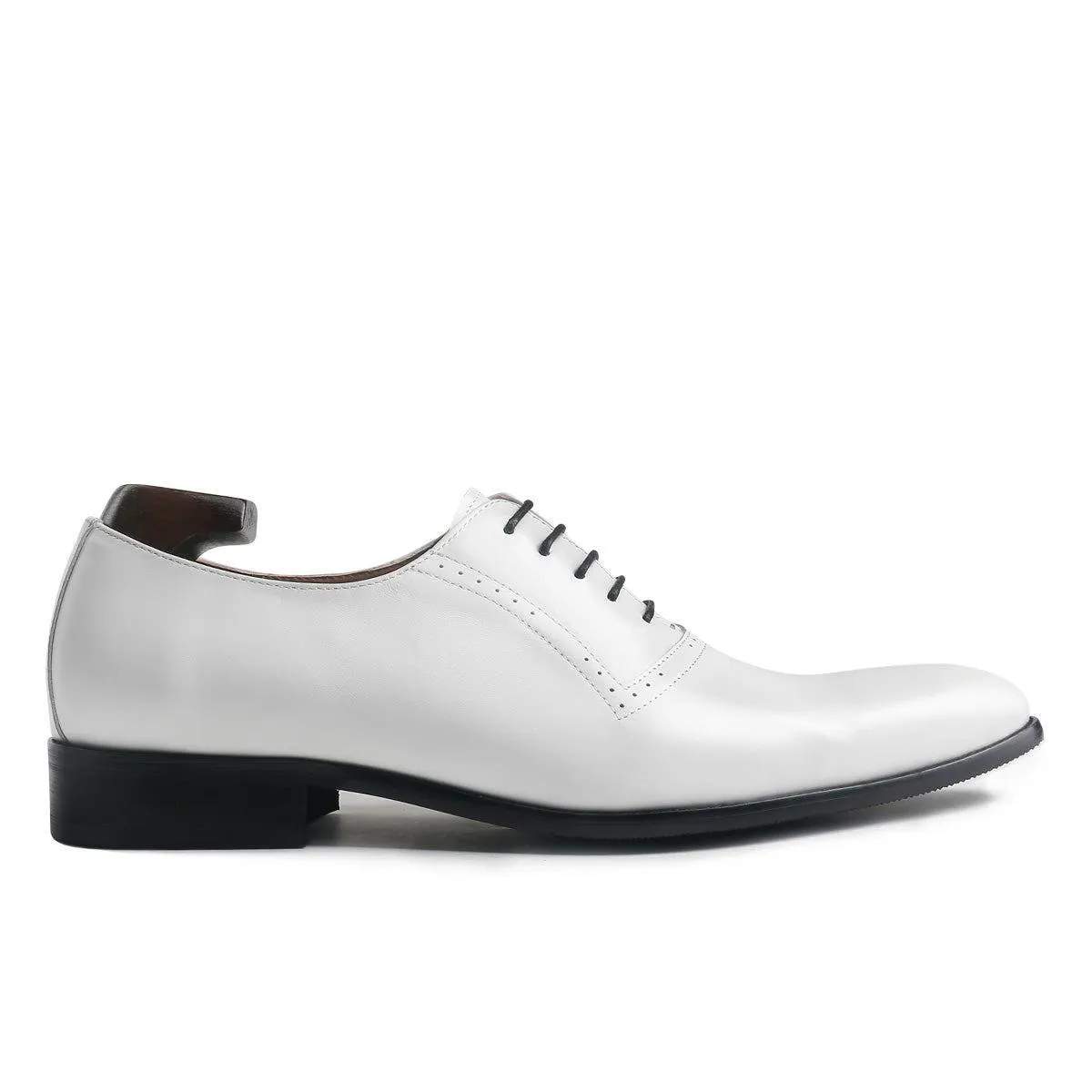 Elegant White Plain Toe Oxford Shoes