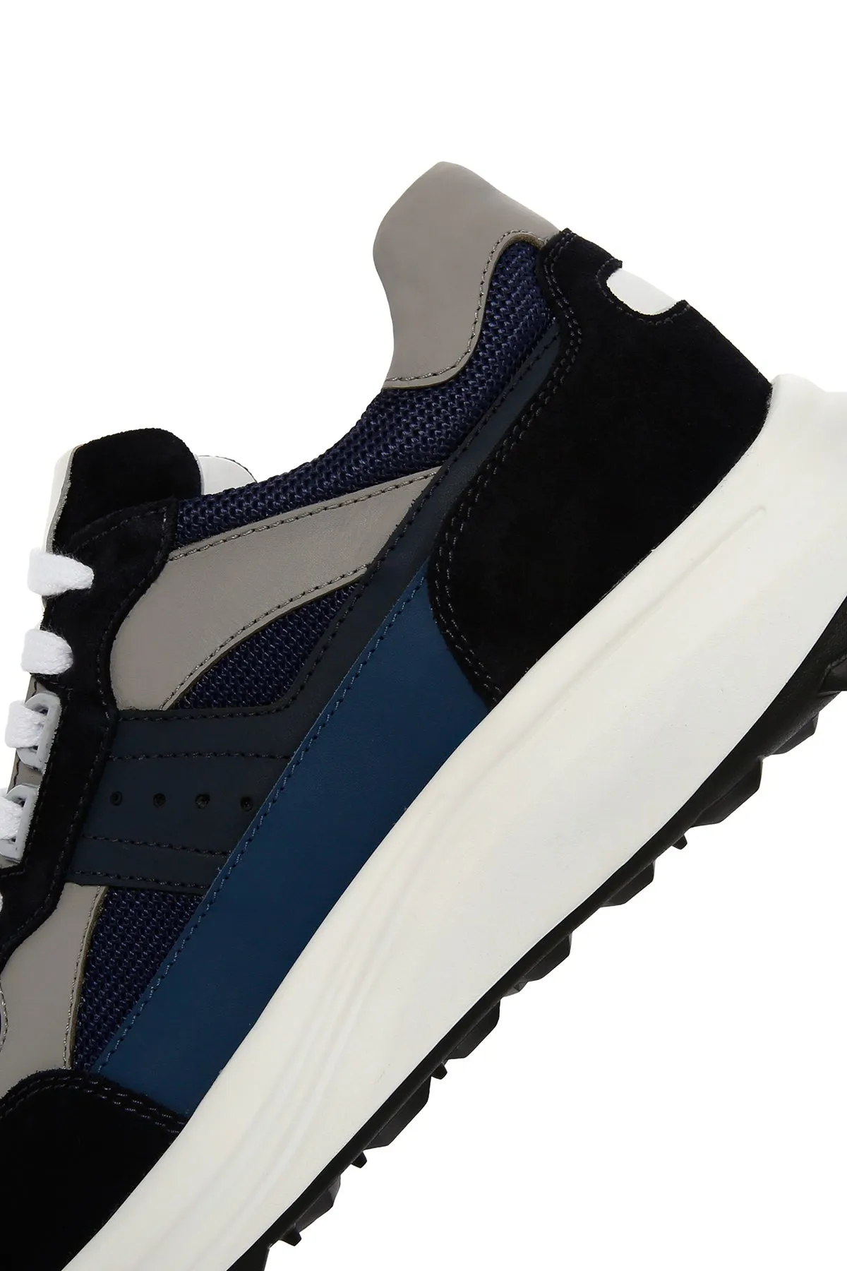 Erkek Lacivert Bağcıklı Kalın Tabanlı Deri Sneaker
