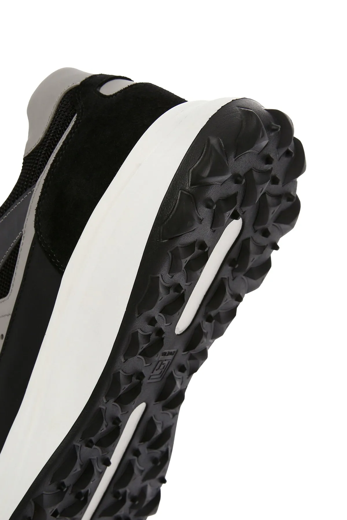 Erkek Siyah Bağcıklı Kalın Tabanlı Deri Sneaker