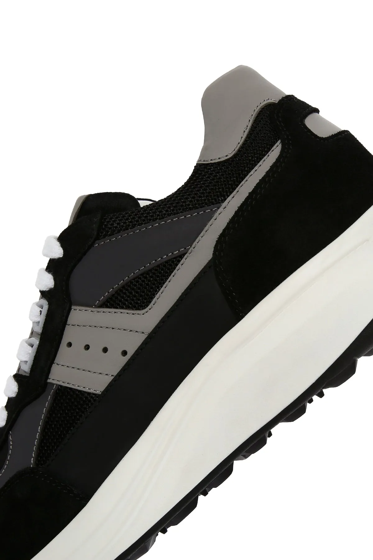 Erkek Siyah Bağcıklı Kalın Tabanlı Deri Sneaker