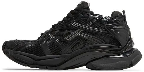 Excellent customer service Balenciaga Runner Black Sneaker Customer-oriented Matte
