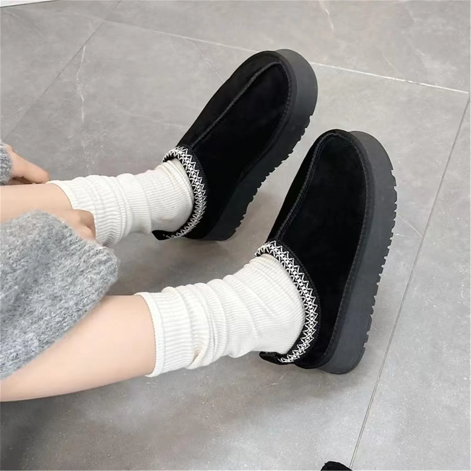 Fashion Plush Platform Slippers - Women's Trend Mini Fleece Lined Anti Slip Short Ankle Boots for Outdoor & Indoor Use
