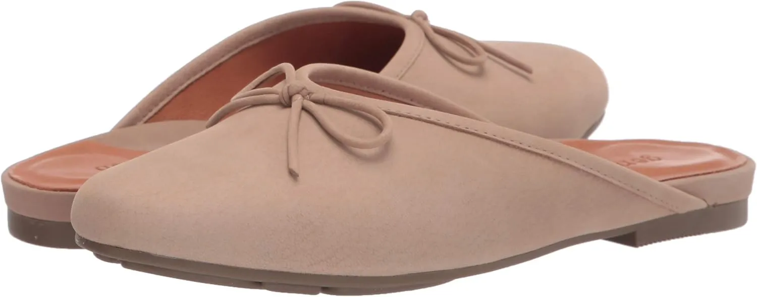 Gentle Souls by Kenneth Cole Women's Eugene Bow Mule Slipper