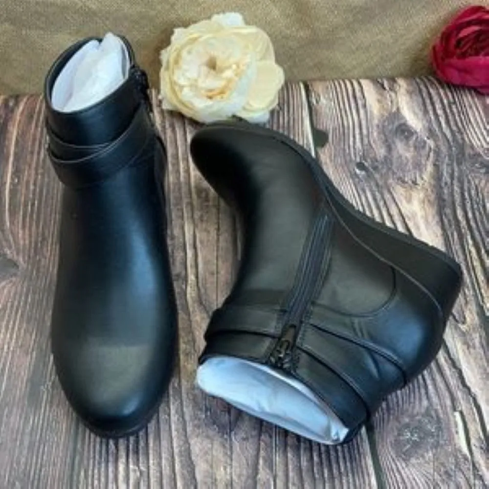 Giani Bernini Black Cherub Wedge Memory Foam Ankle Booties 6M
