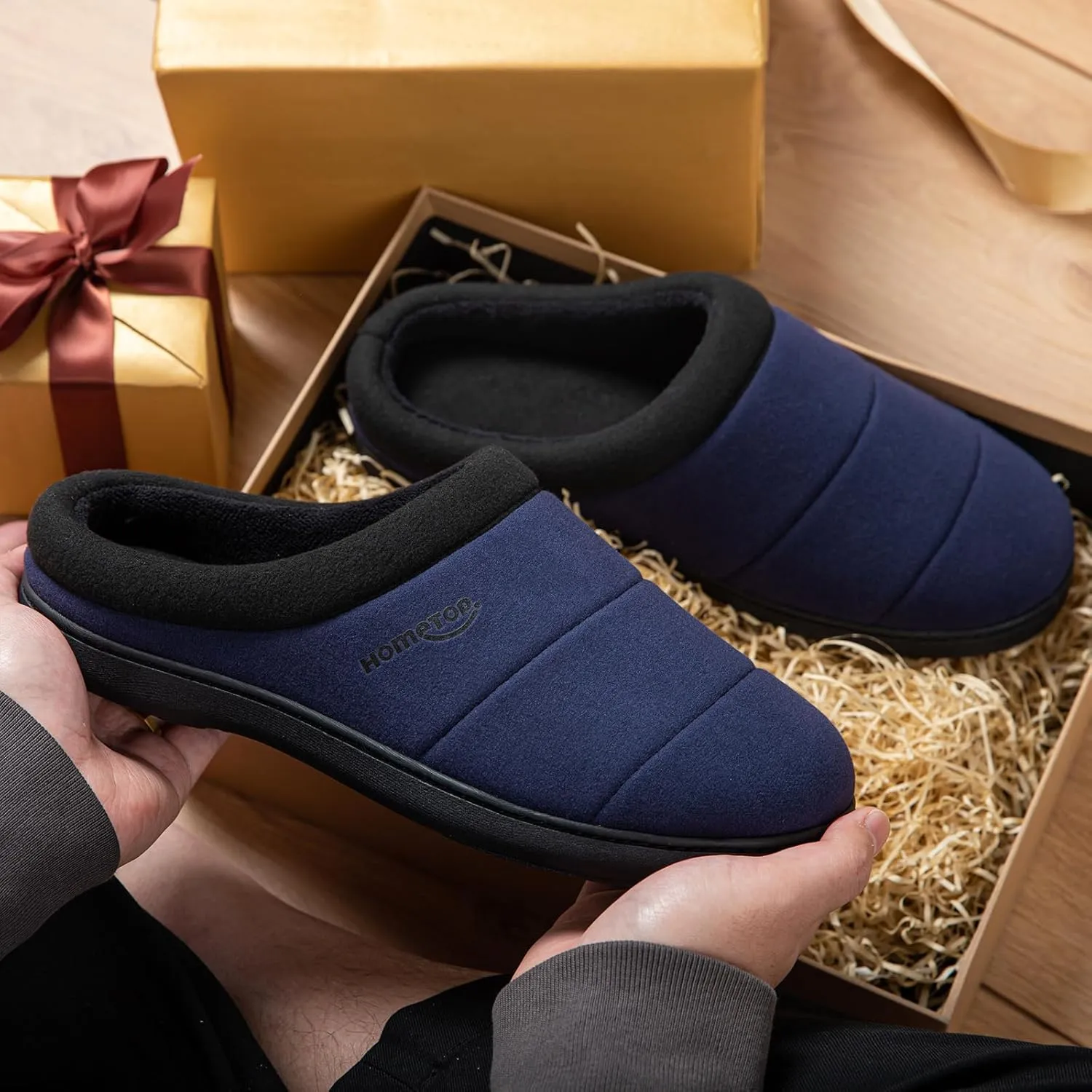 HomeTop Men's Quilted Slippers Cozy Soft Non-Slip De Velvet Memory Foam House Shoes