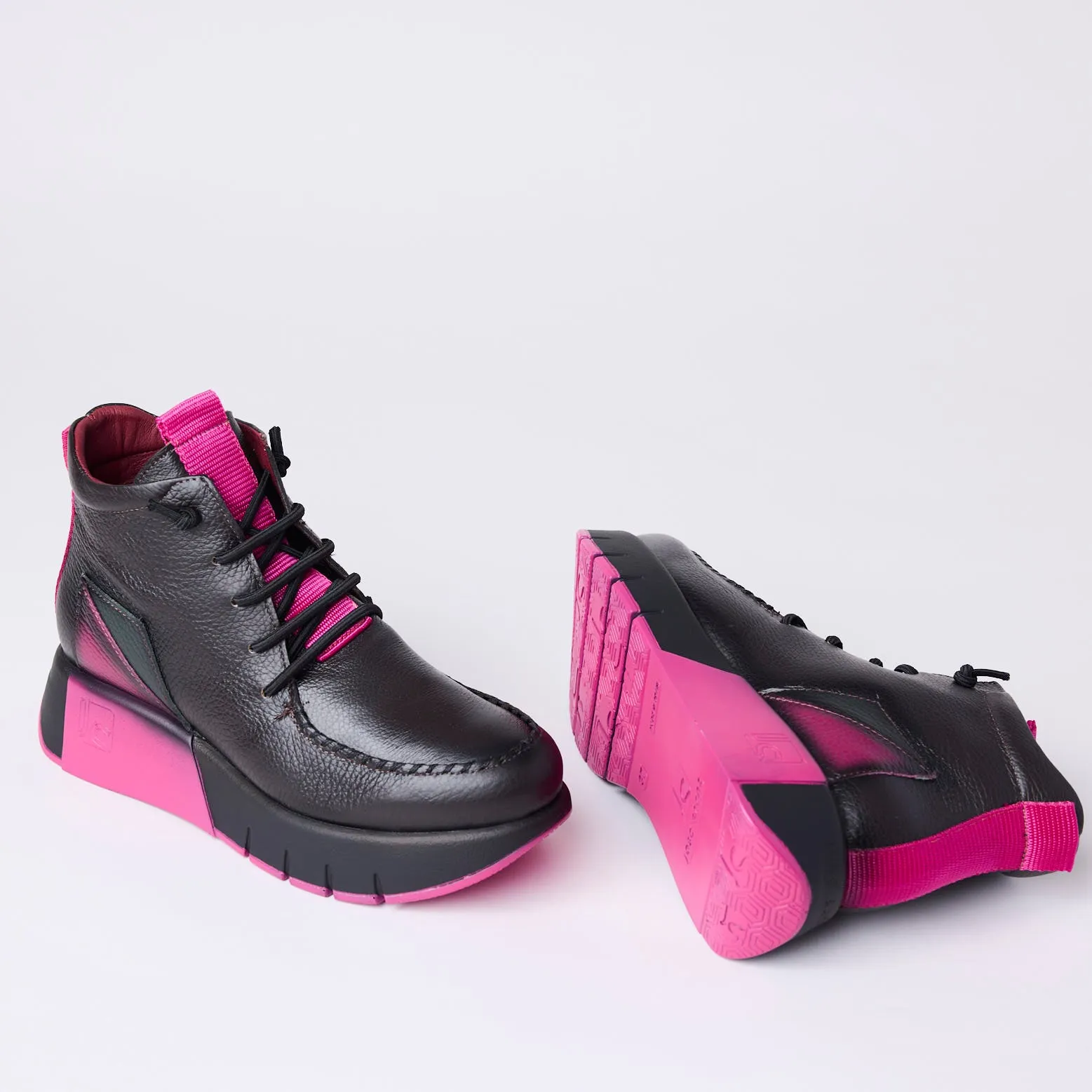 Jose Saenz Black & Fuchsia Leather Ankle Boots