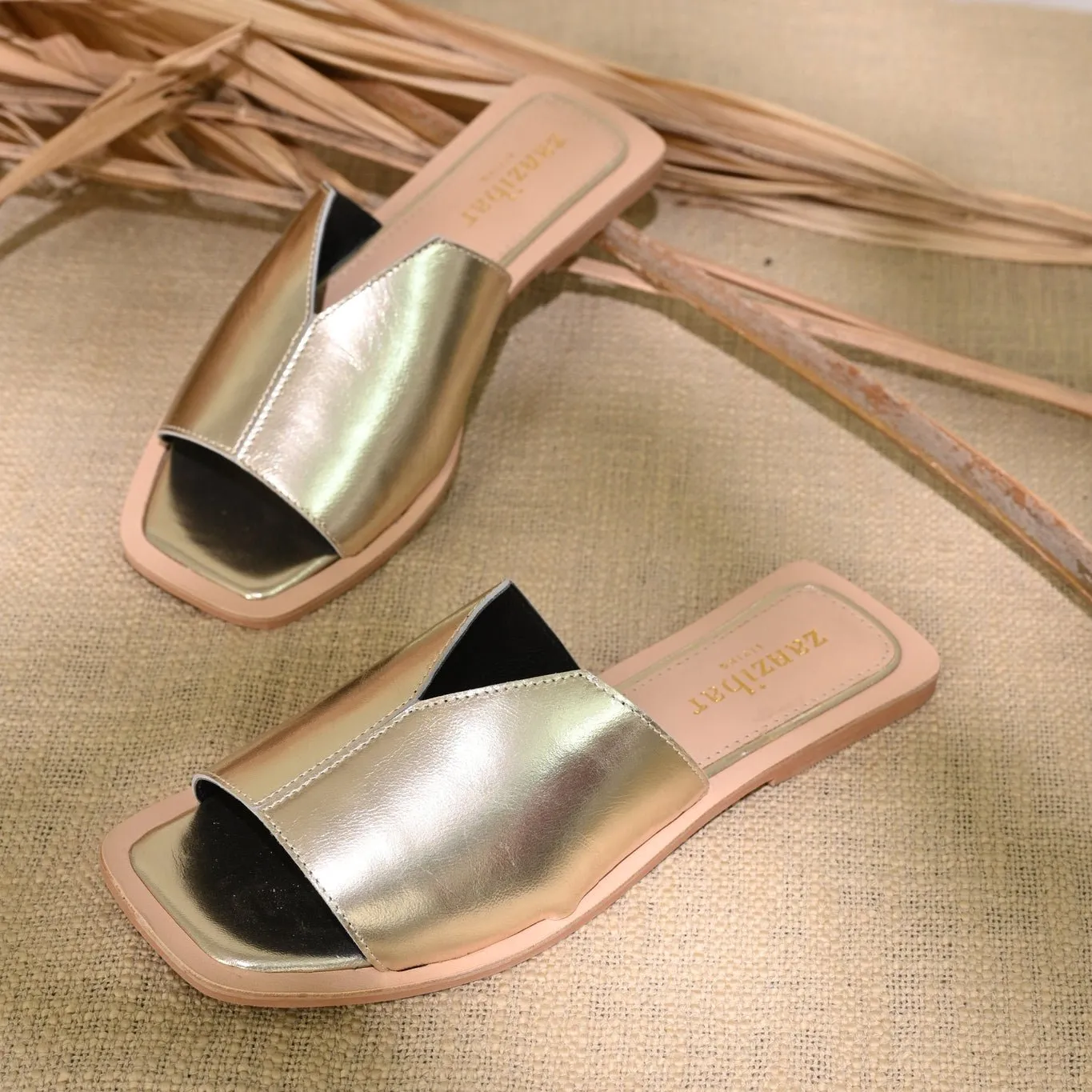 Metallic V Mule