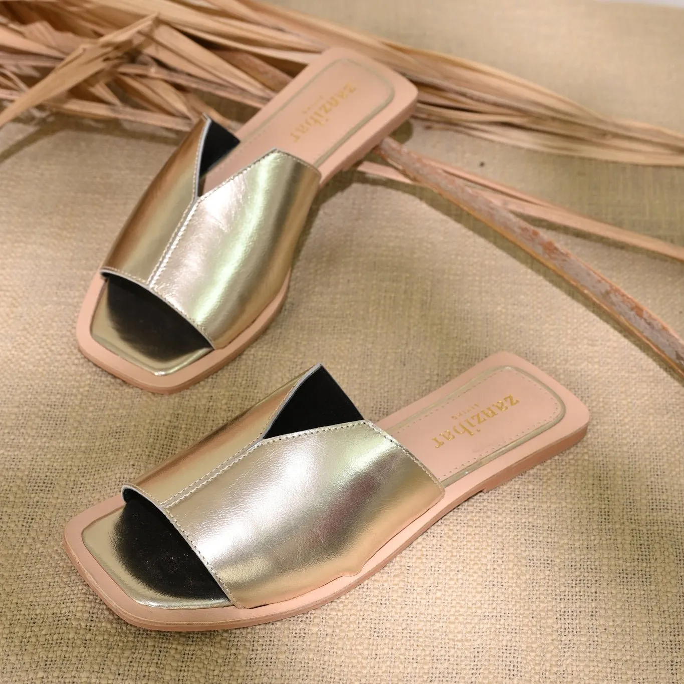 Metallic V Mule