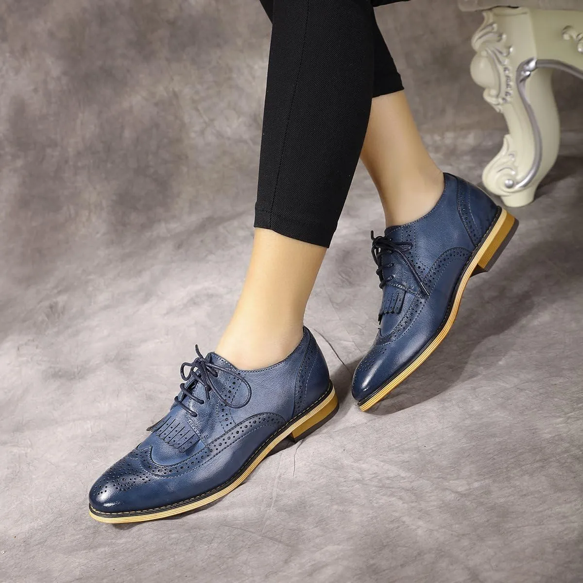 Mona flying Women's Handcrafted Wingtip Oxfords Brogue Vintage Lace up Leather Shoes for Ladies