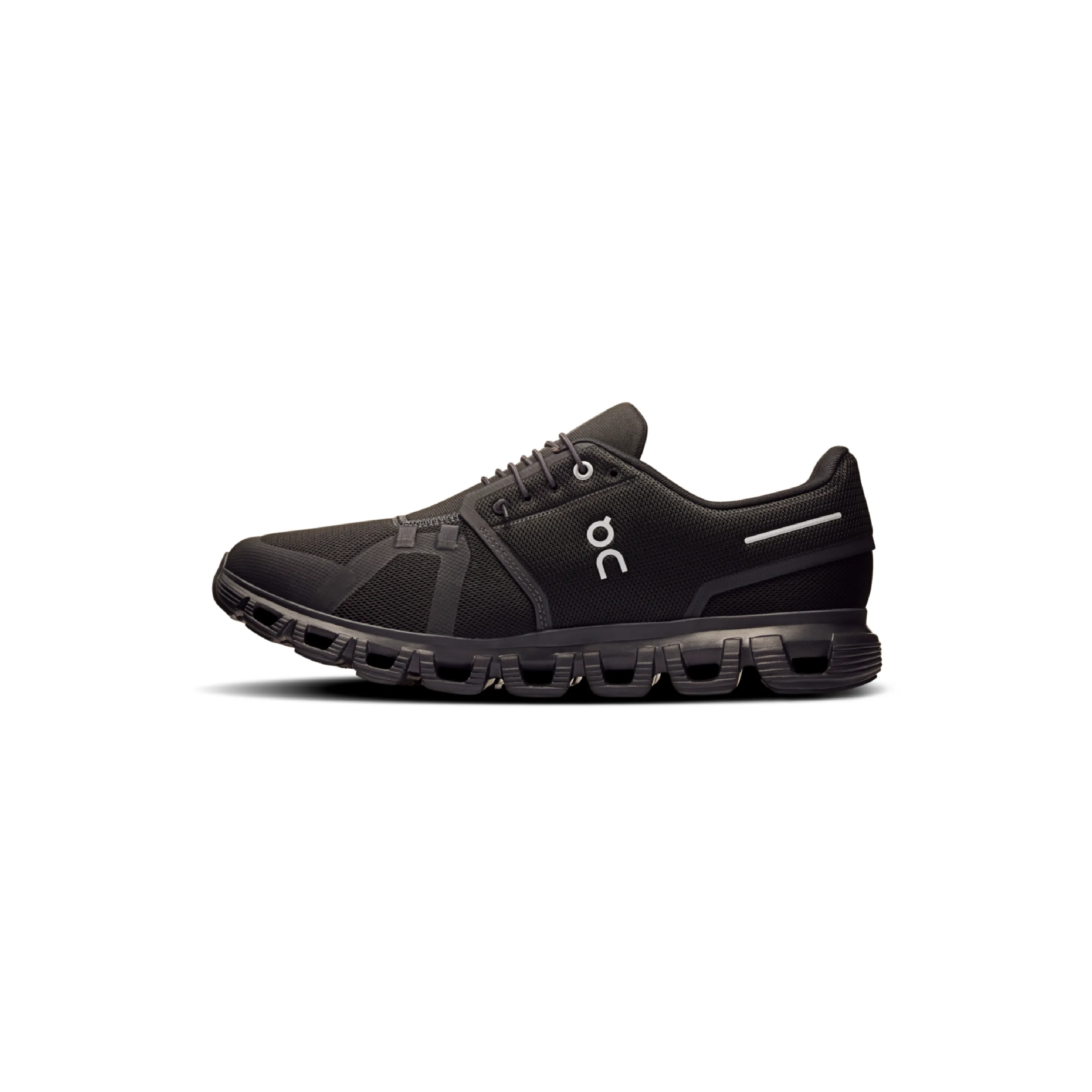 On Running Cloud 6 WMNS Black / Black