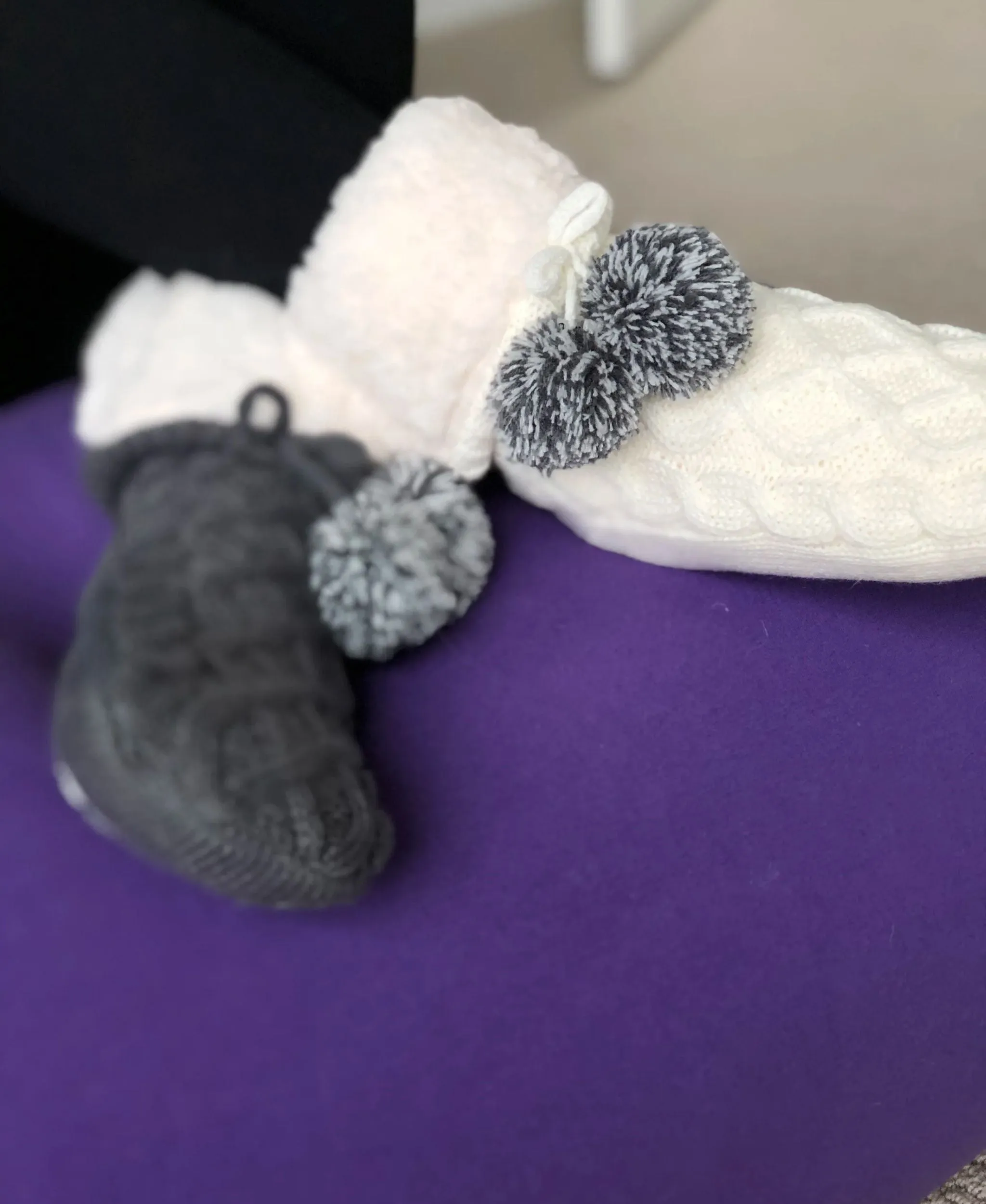 Pudus Cable Knit Slipper Socks White Adult