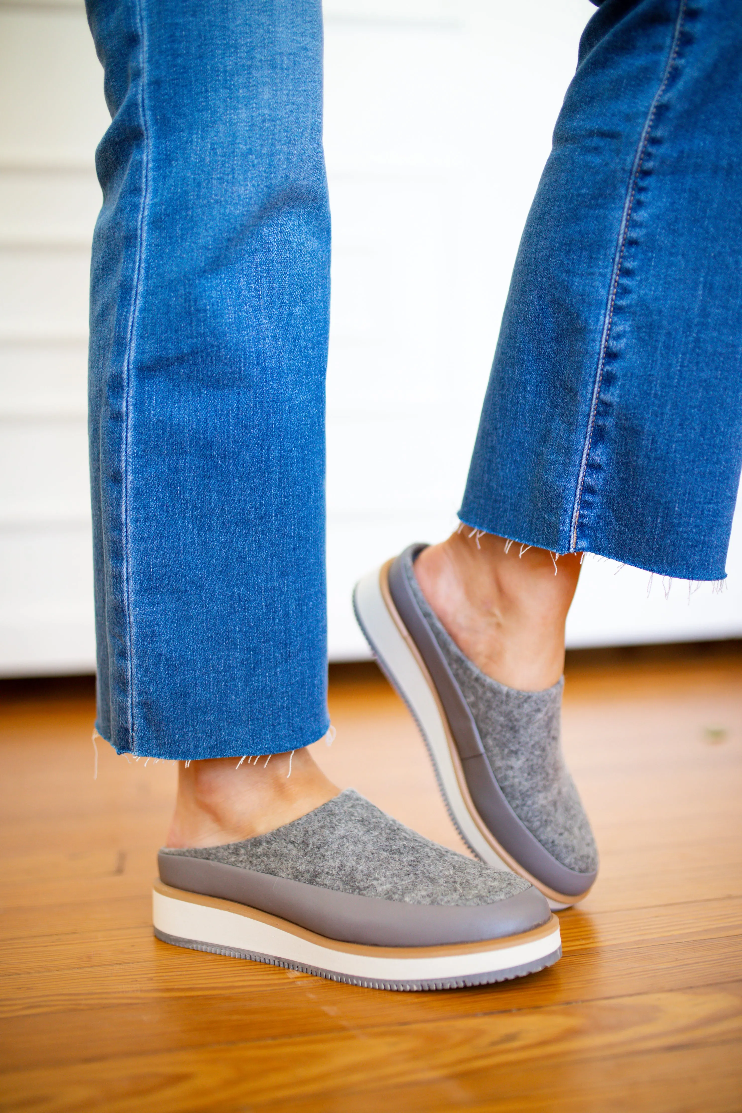 Ramble Platform Mule - Grey