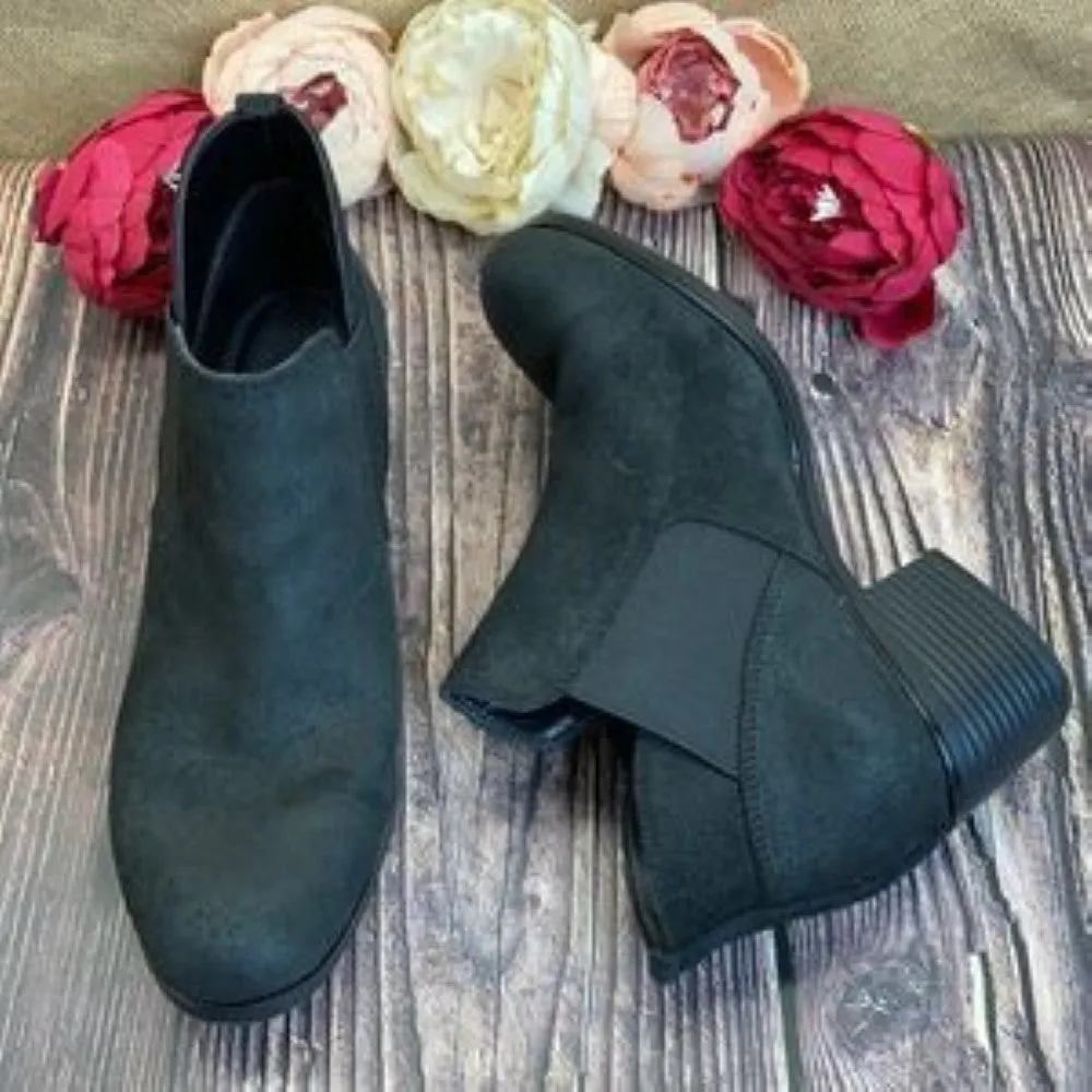 Rockport Black Suede Danii Chelsea Block Heel Booties 8.5M