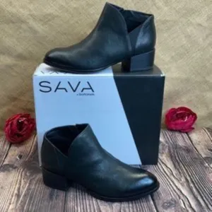 Sava Black Leather Tegan Ankle Bootie 39W