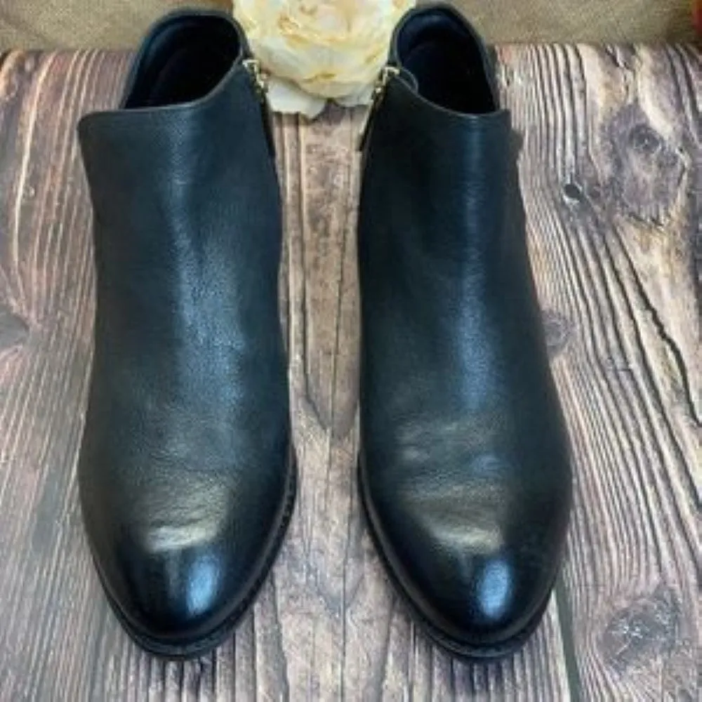 Sava Black Leather Tegan Ankle Bootie 39W