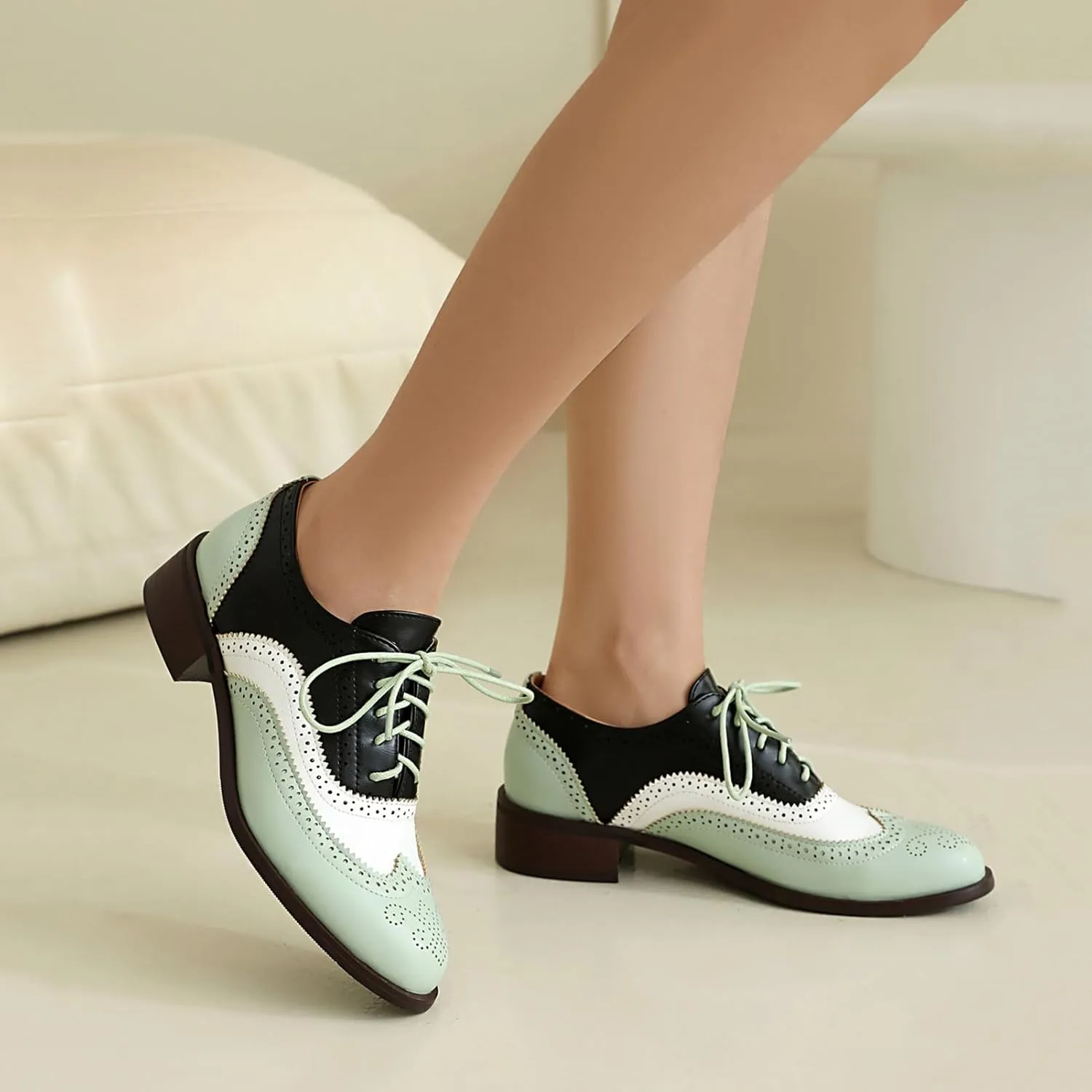 Scaoruki Leisure Oxford Shoes Women Two Tone Wingtip Brogue Shoes
