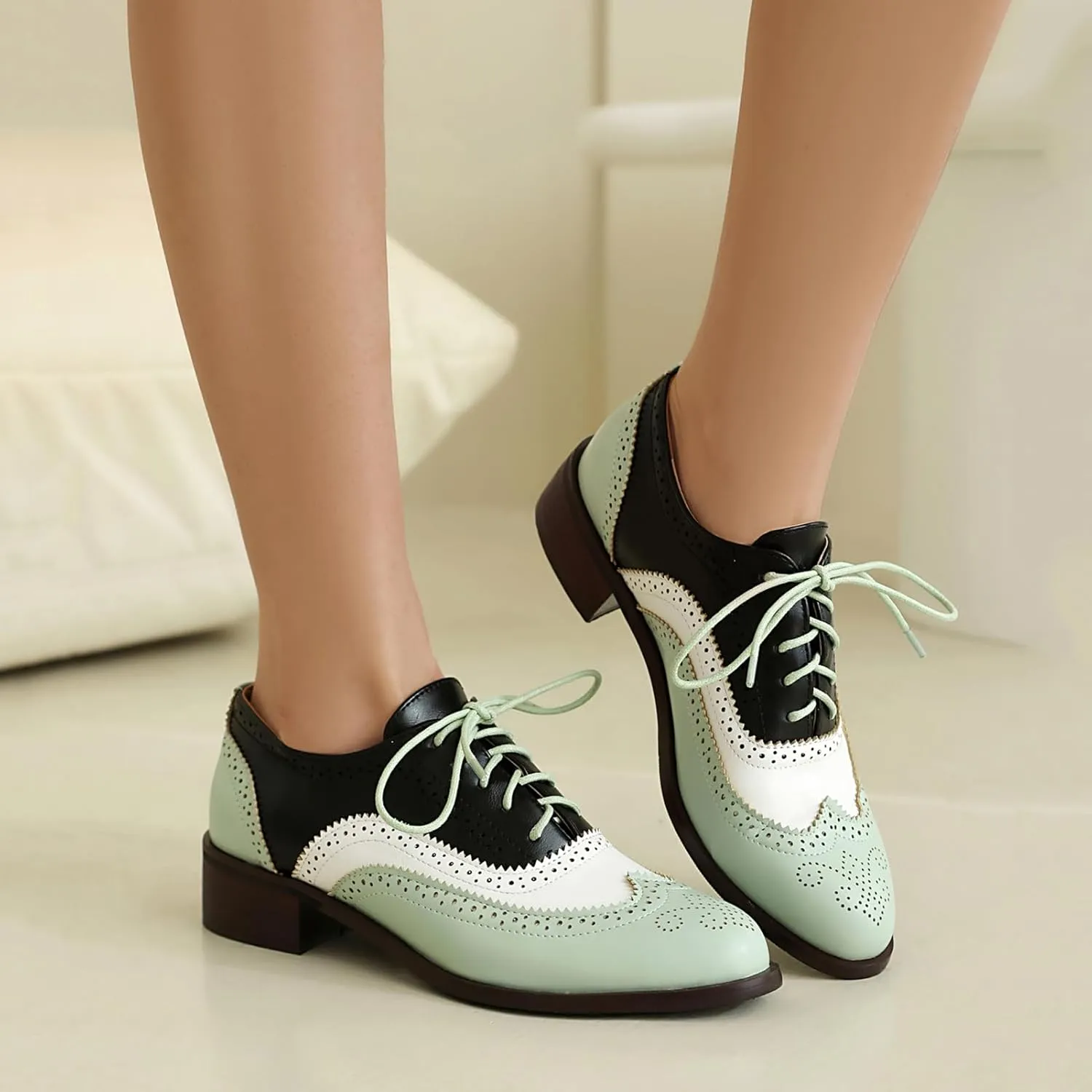 Scaoruki Leisure Oxford Shoes Women Two Tone Wingtip Brogue Shoes
