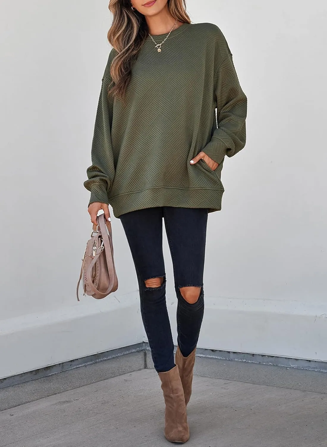 SHEWIN Womens Oversized Sweatshirt Fall Fashion 2024 Long Sleeve Tops Casual Crewneck Sweatshirts with Pockets