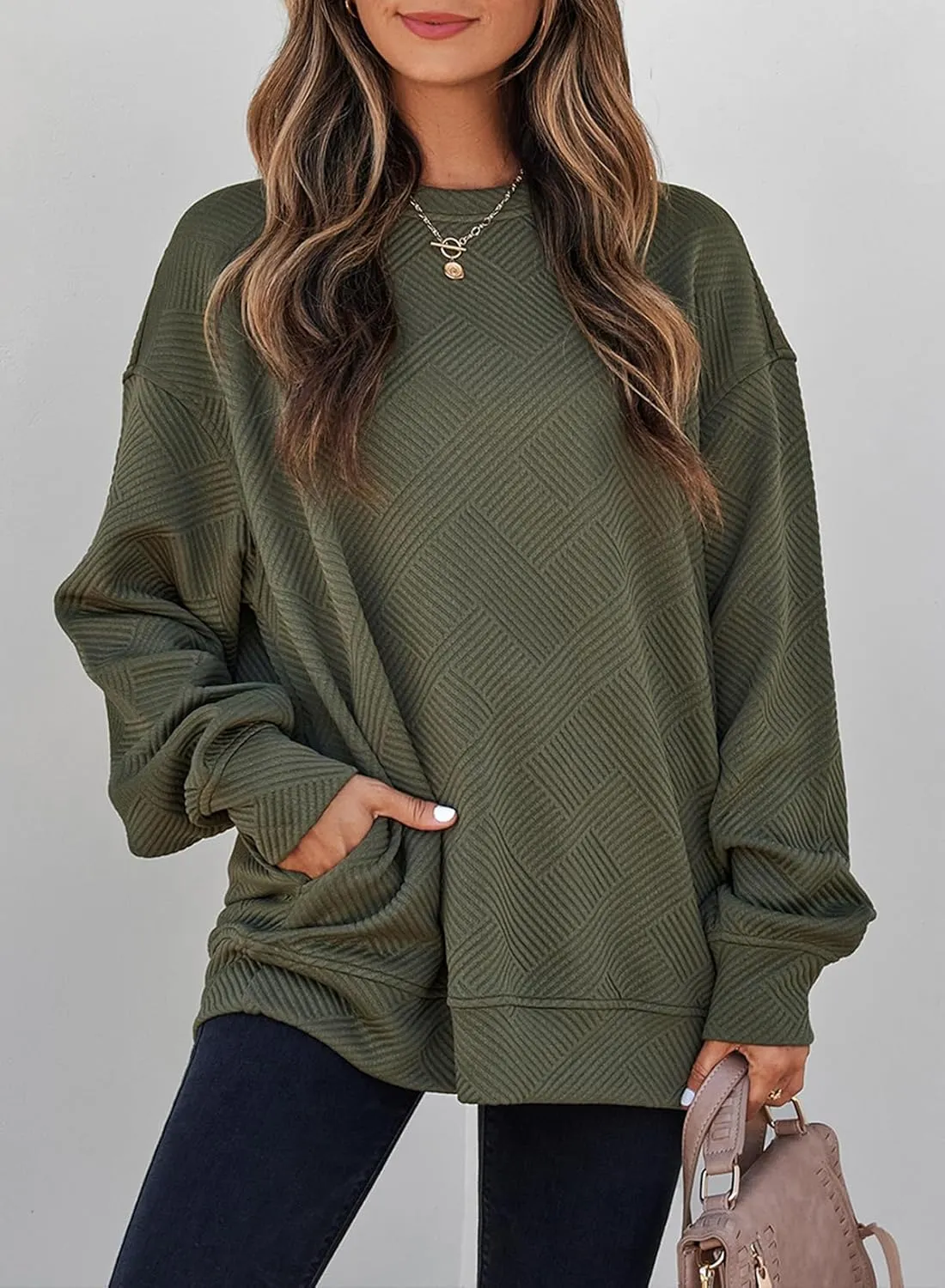 SHEWIN Womens Oversized Sweatshirt Fall Fashion 2024 Long Sleeve Tops Casual Crewneck Sweatshirts with Pockets