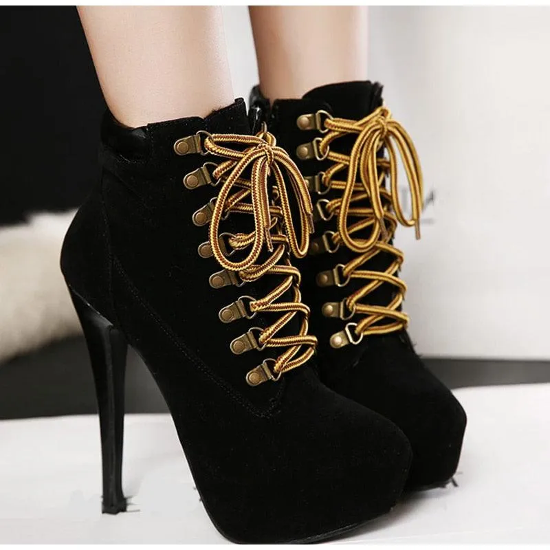 TAKE A HIKE BOOTIE