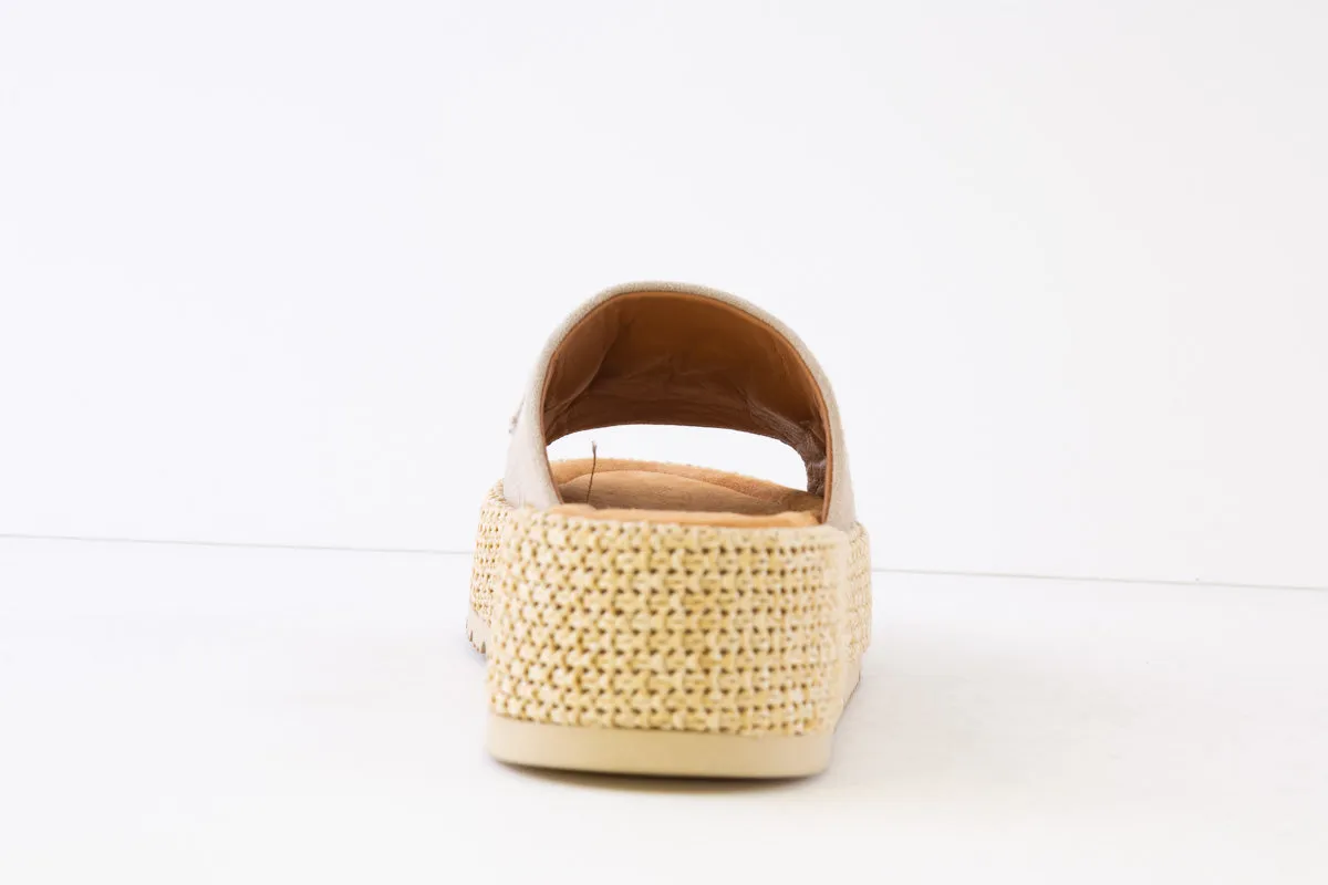 UNISA - CAPITAN PLATFORM FASHION MULE - BEIGE