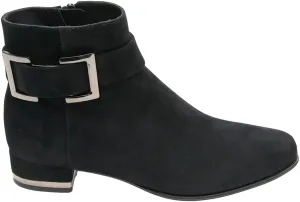 VANELi Womens Avenel Chelsea Casual Boots Ankle Low Heel 1-2" - Black
