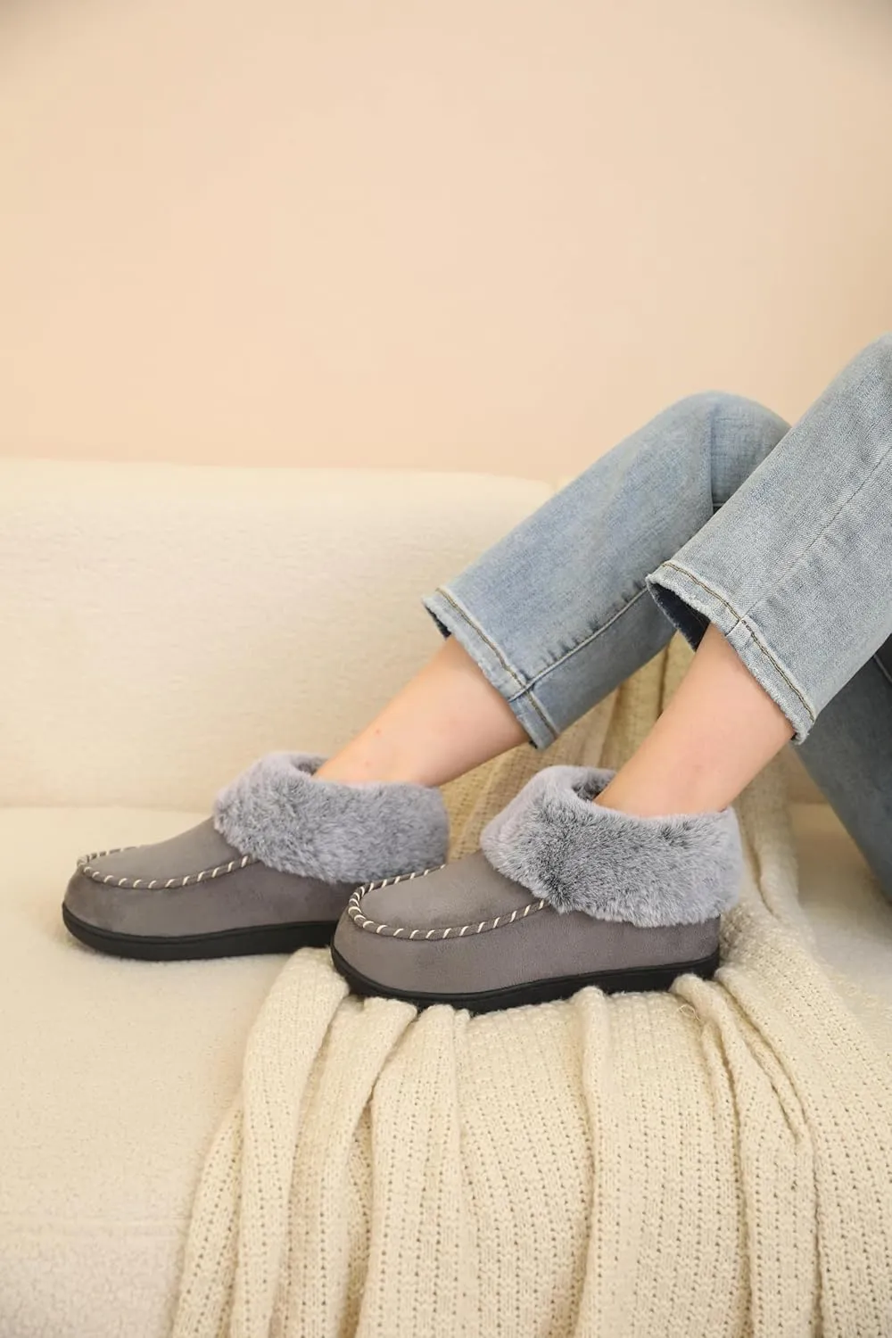 VONMAY Women's Bootie Slippers Suede Moccasin Boots Fuzzy Plush Faux Fur House Shoes Winter Warm Memory Foam Non-slip Indoor Outdoor