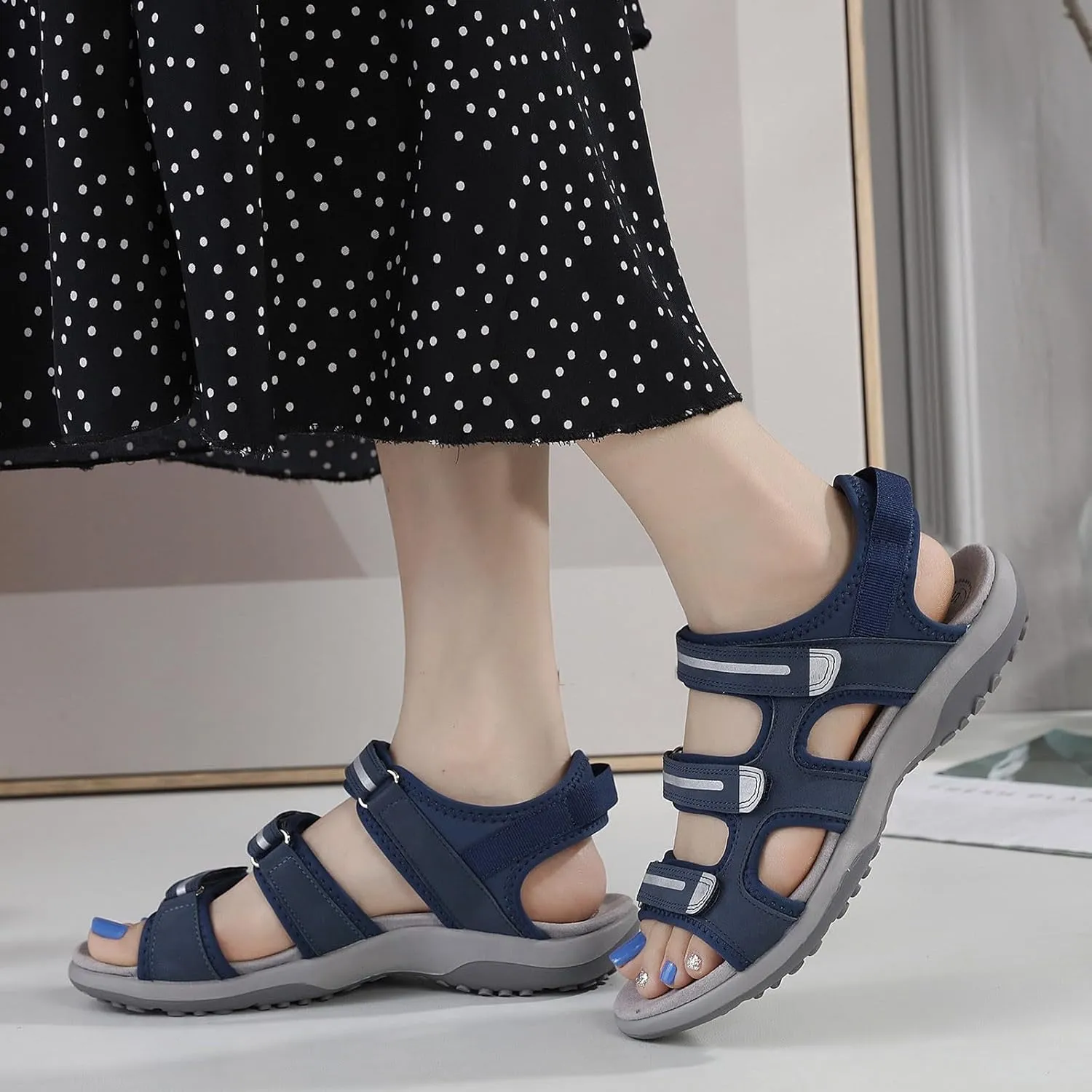 Womens Hiking Sport Sandals Straps with Adjustable Hooks Outdoor Arch Support Athletic Shoes Comfortable Lightweight Walking Soft Insole Beach Vacation Fashion Summer Casual Sandals