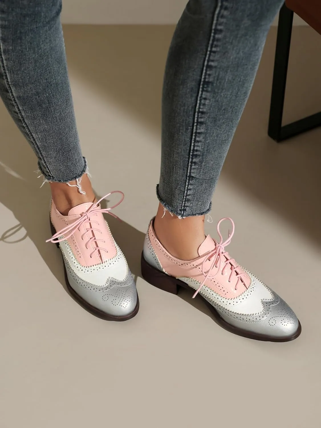 Women's Round Toe Low Chunky Heel Oxford Vintage Flat Pumps Comfortable Lace Up Business Wingtip Brogue Office Dress Shoes