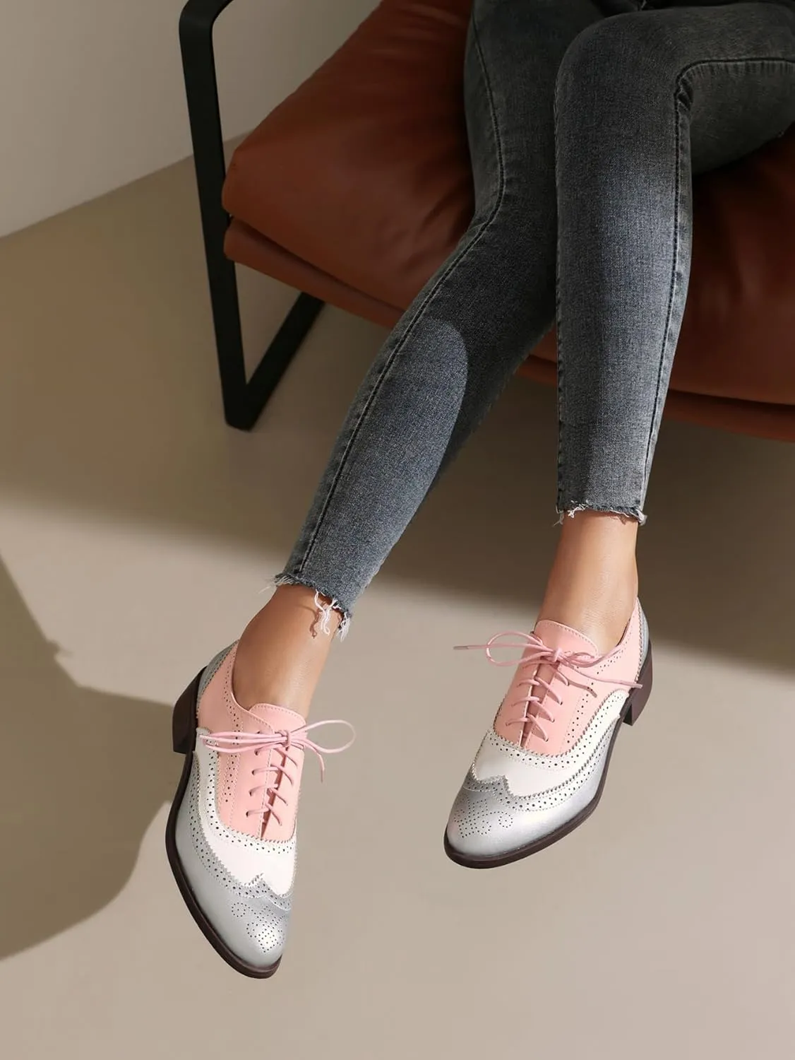 Women's Round Toe Low Chunky Heel Oxford Vintage Flat Pumps Comfortable Lace Up Business Wingtip Brogue Office Dress Shoes