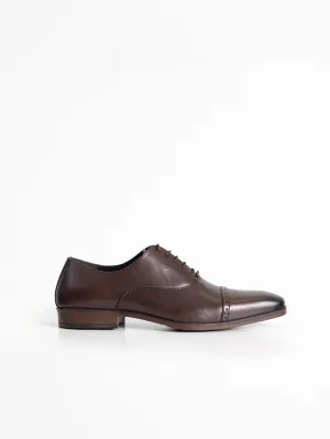 ZAPATO OXFORD QUARTER BROGUE MARRÓN OSCURO